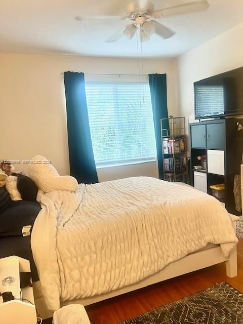 For Sale: $310,000 (3 beds, 2 baths, 1321 Square Feet)