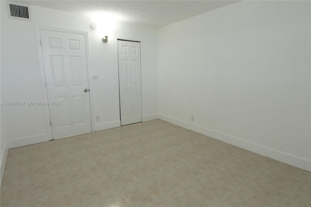 В аренду: $1,800 (1 спален, 1 ванн, 605 Квадратных фут)