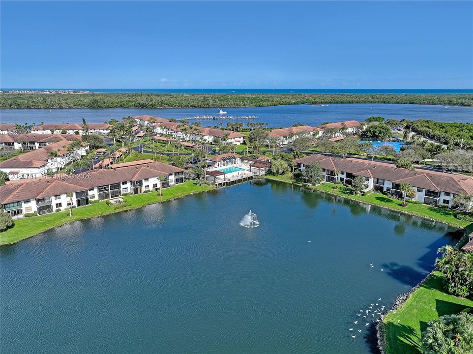 For Sale: $410,000 (2 beds, 2 baths, 1135 Square Feet)