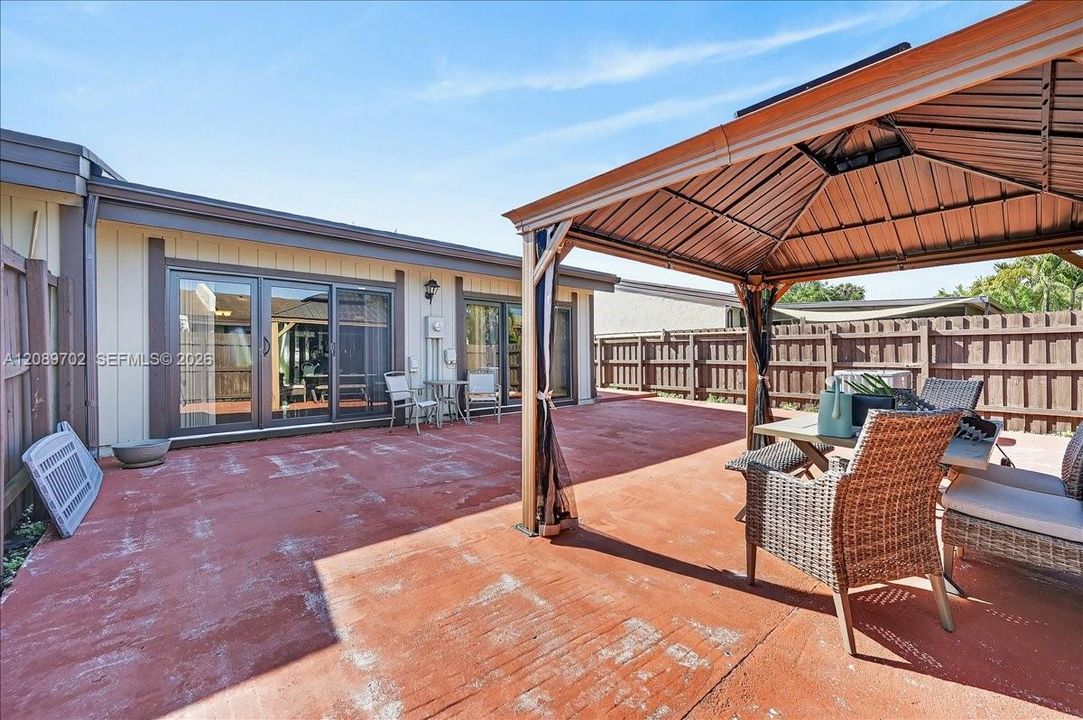En Venta: $399,900 (2 camas, 2 baños, 1196 Pies cuadrados)
