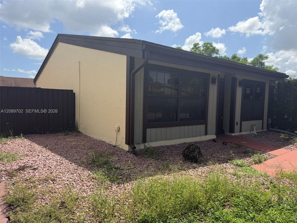 En Venta: $399,900 (2 camas, 2 baños, 1196 Pies cuadrados)