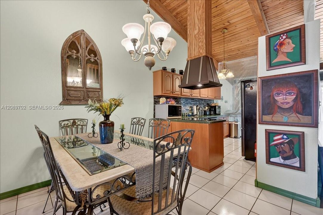 En Venta: $399,900 (2 camas, 2 baños, 1196 Pies cuadrados)