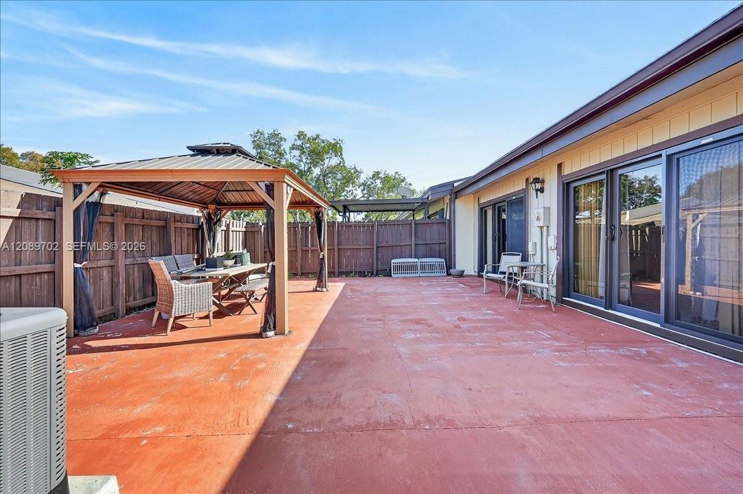 En Venta: $399,900 (2 camas, 2 baños, 1196 Pies cuadrados)