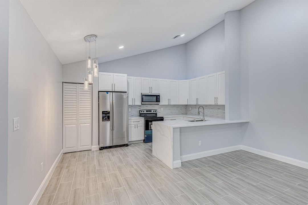 Dining area & Kitchen