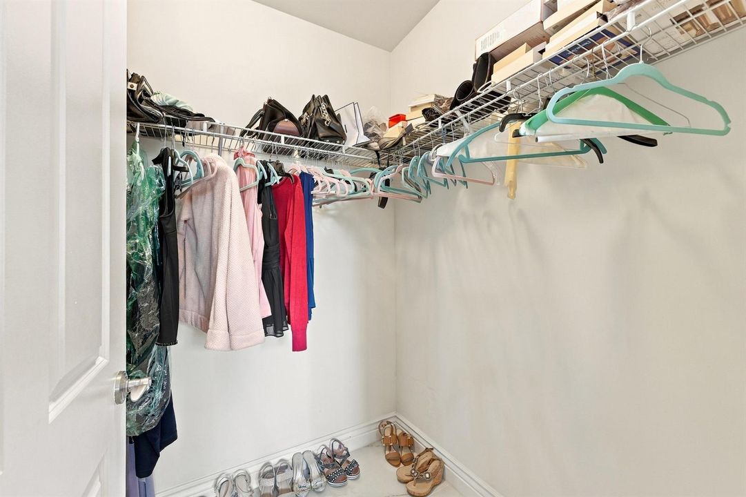 19_primary closet