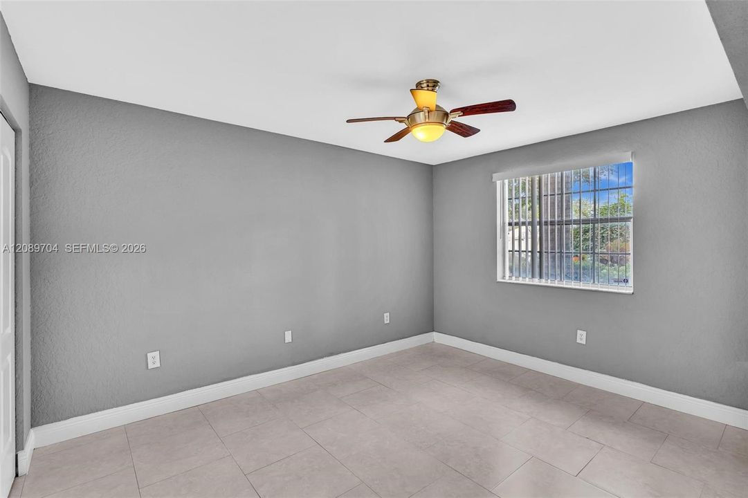 For Rent: $1,995 (1 beds, 1 baths, 862 Square Feet)