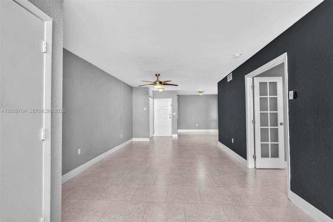 For Rent: $1,995 (1 beds, 1 baths, 862 Square Feet)