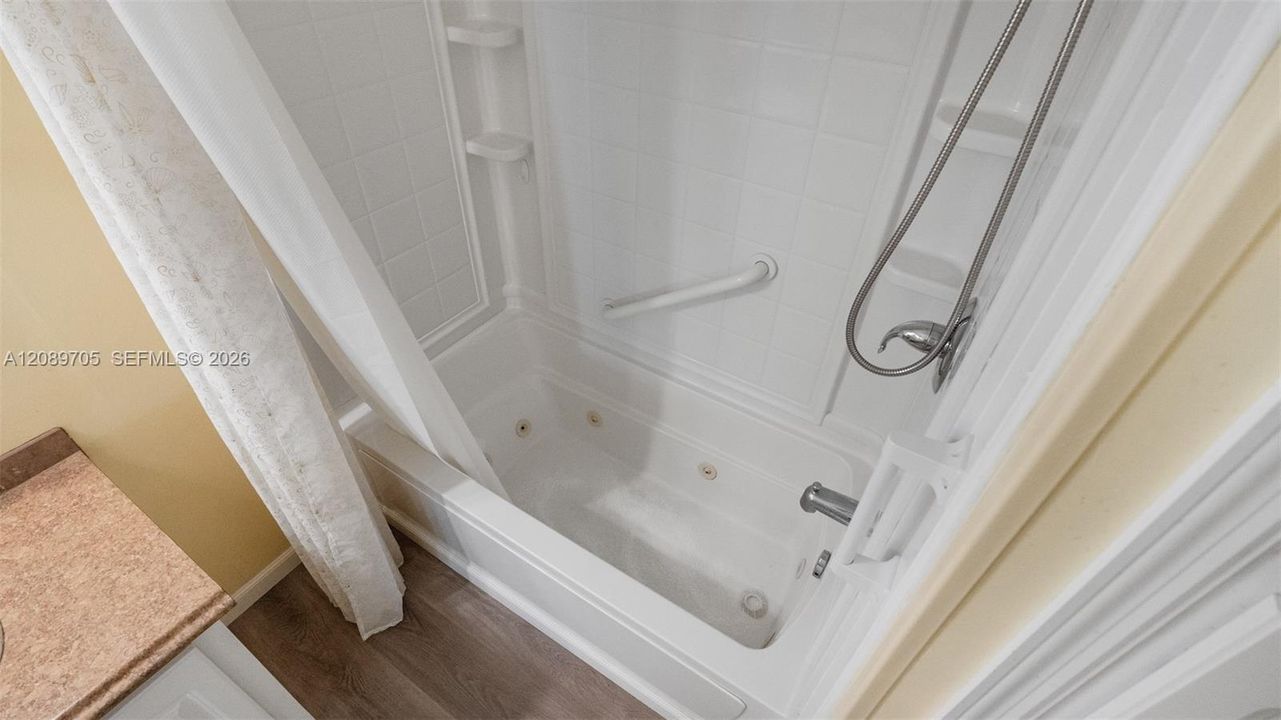 На продажу: $124,900 (3 спален, 2 ванн, 0 Квадратных фут)