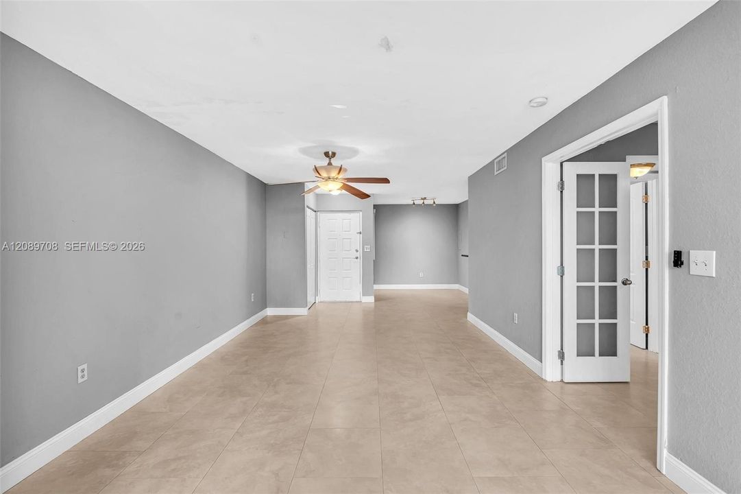 For Rent: $1,895 (1 beds, 1 baths, 844 Square Feet)