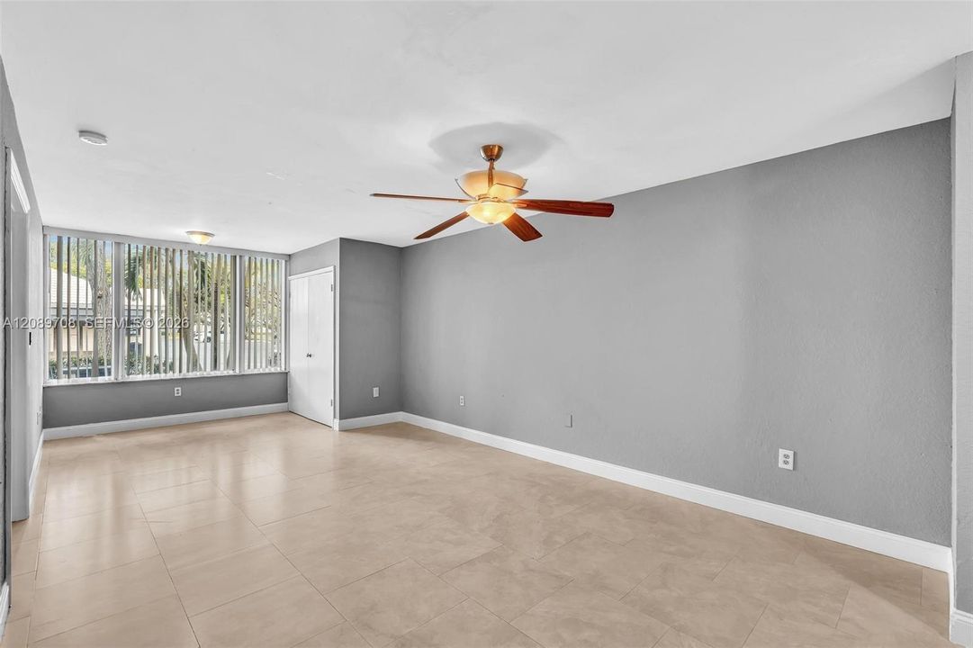 For Rent: $1,895 (1 beds, 1 baths, 844 Square Feet)