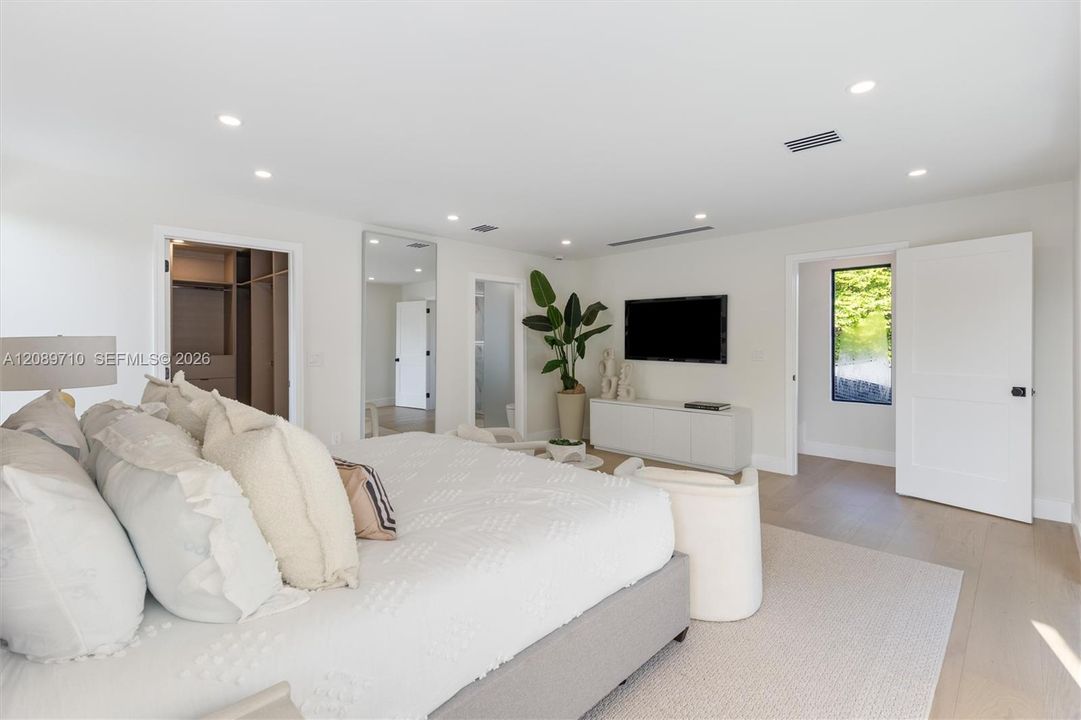 En Venta: $1,995,000 (4 camas, 3 baños, 2314 Pies cuadrados)