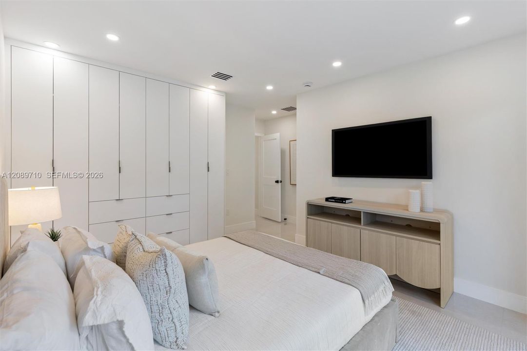 En Venta: $1,995,000 (4 camas, 3 baños, 2314 Pies cuadrados)