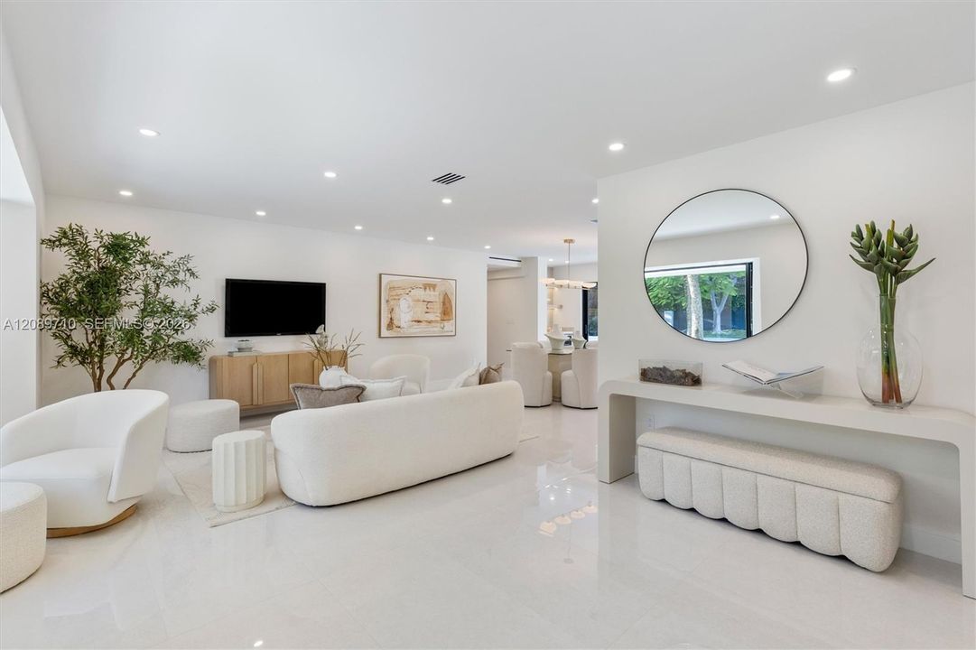 En Venta: $1,995,000 (4 camas, 3 baños, 2314 Pies cuadrados)