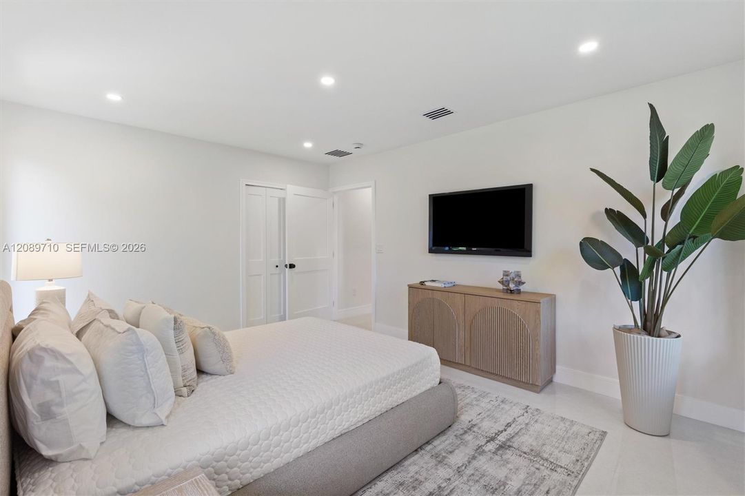 En Venta: $1,995,000 (4 camas, 3 baños, 2314 Pies cuadrados)