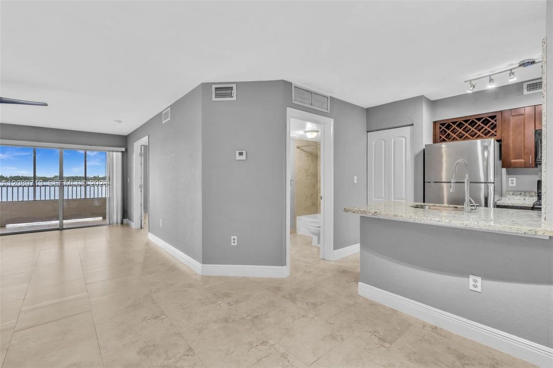 В аренду: $1,995 (1 спален, 1 ванн, 786 Квадратных фут)