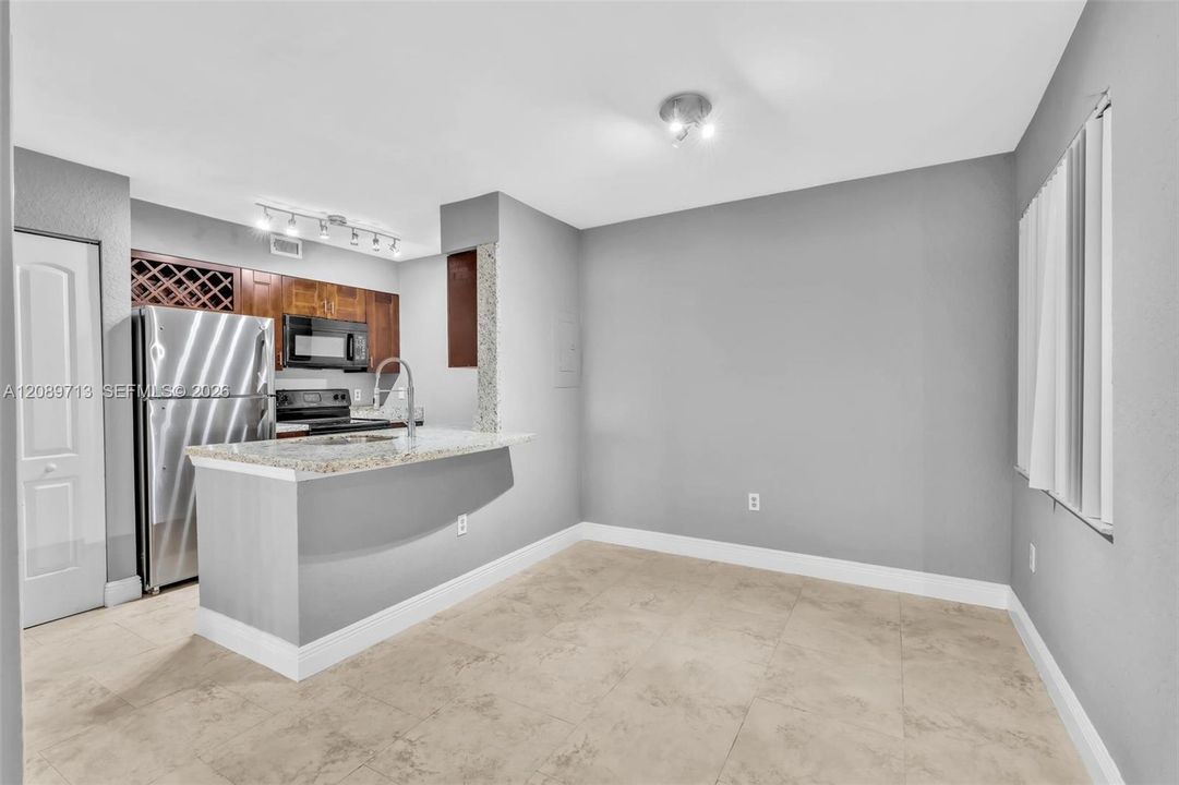 В аренду: $1,995 (1 спален, 1 ванн, 786 Квадратных фут)