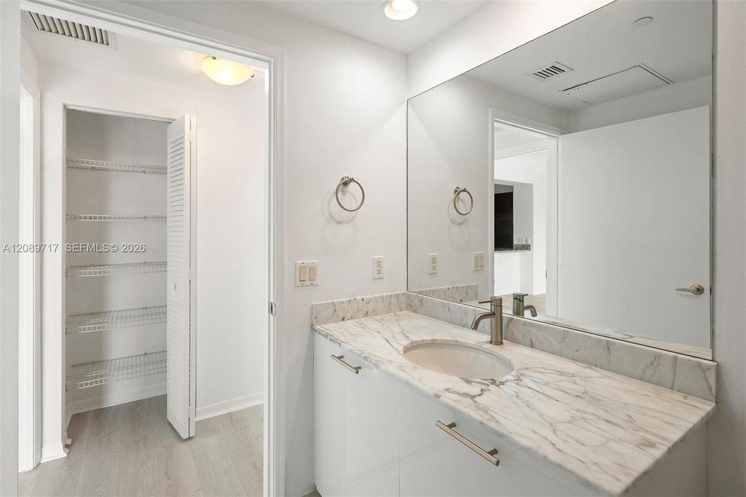 En Venta: $475,000 (1 camas, 1 baños, 702 Pies cuadrados)