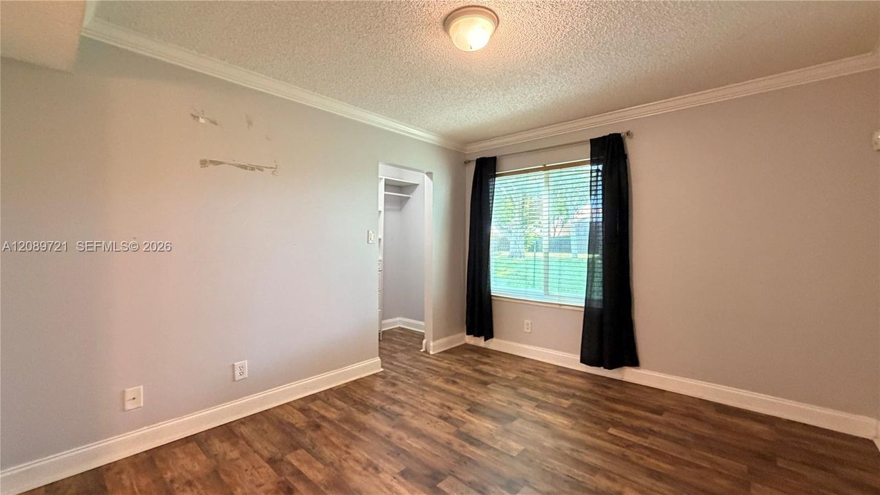 В аренду: $2,400 (2 спален, 2 ванн, 1075 Квадратных фут)