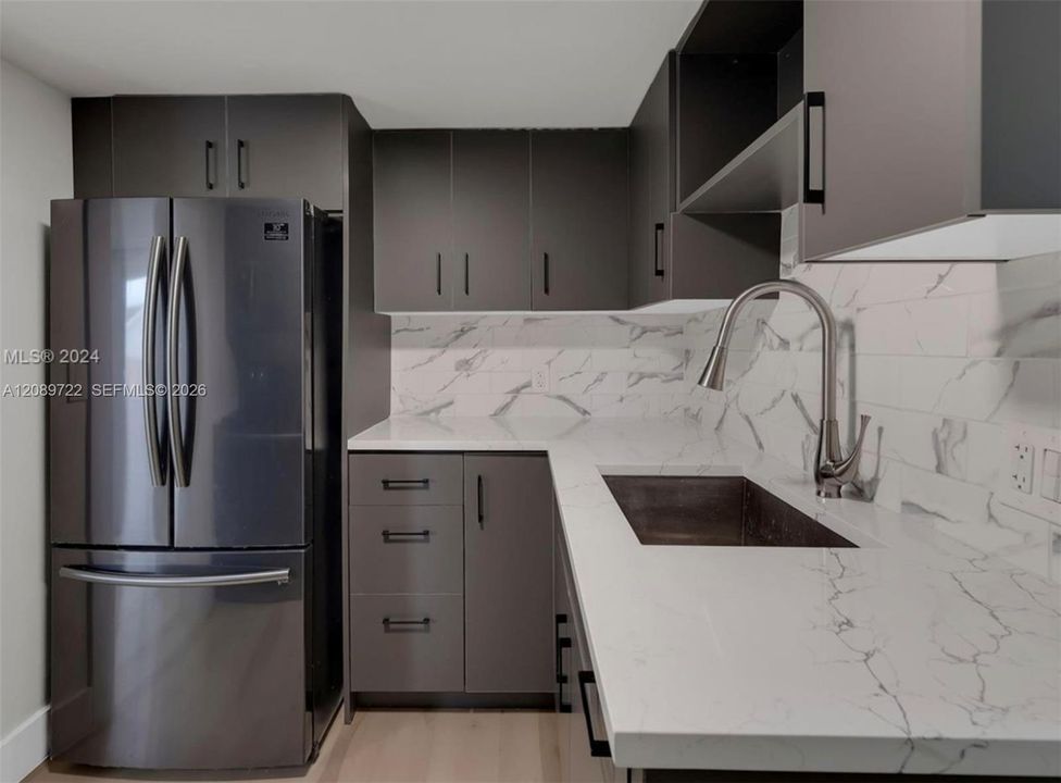 For Rent: $4,200 (3 beds, 2 baths, 1204 Square Feet)