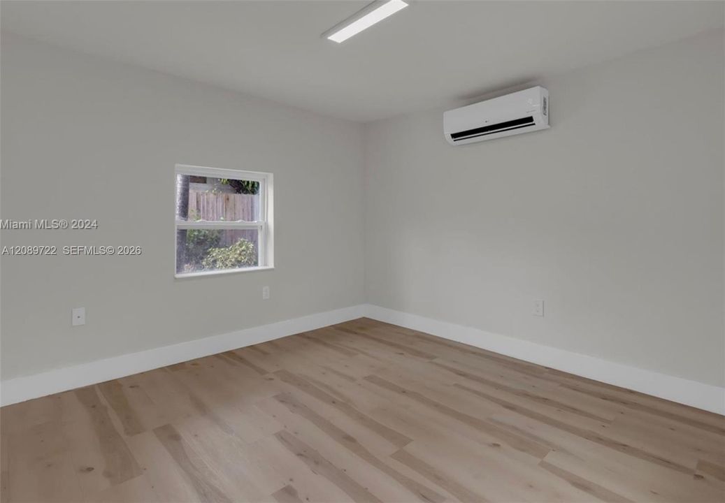 For Rent: $4,200 (3 beds, 2 baths, 1204 Square Feet)