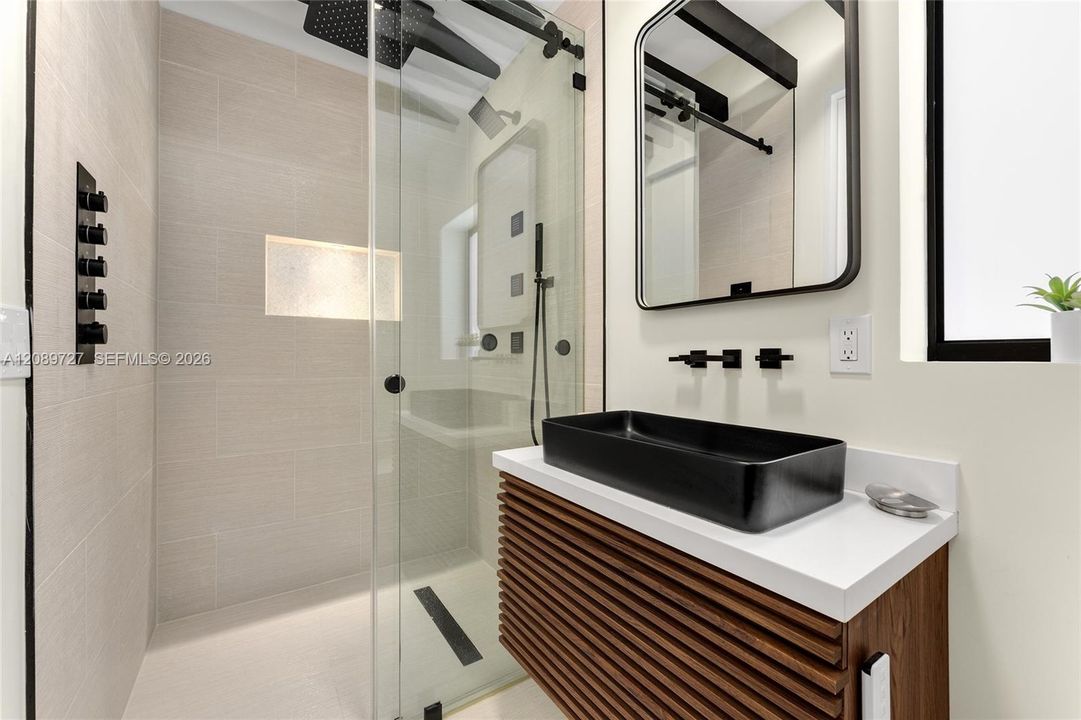 В аренду: $17,500 (3 спален, 2 ванн, 2182 Квадратных фут)