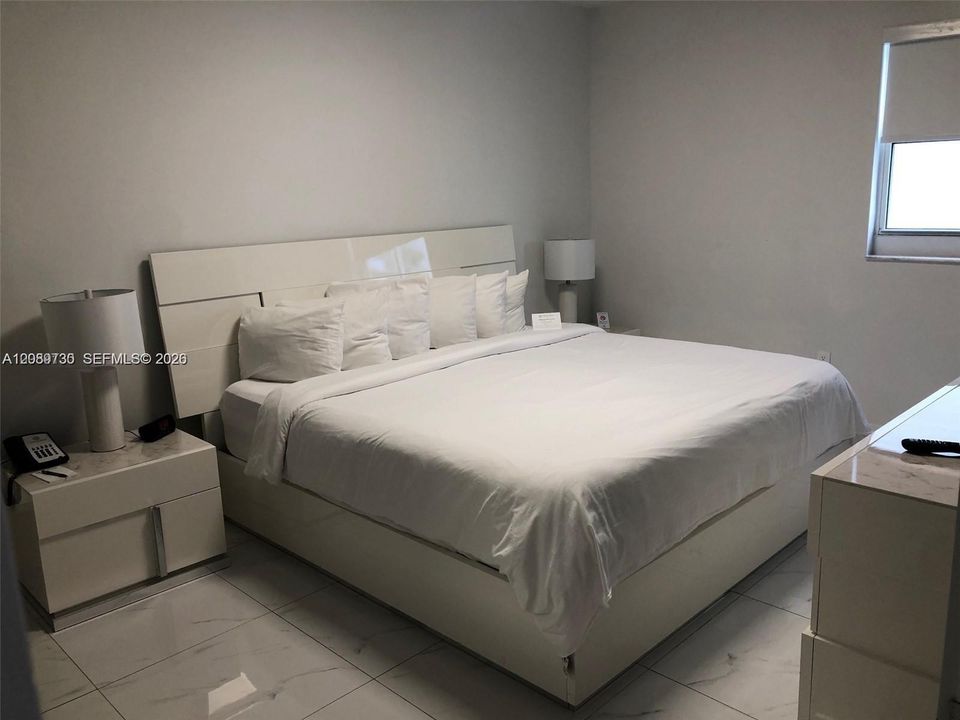 For Rent: $2,800 (1 beds, 1 baths, 640 Square Feet)