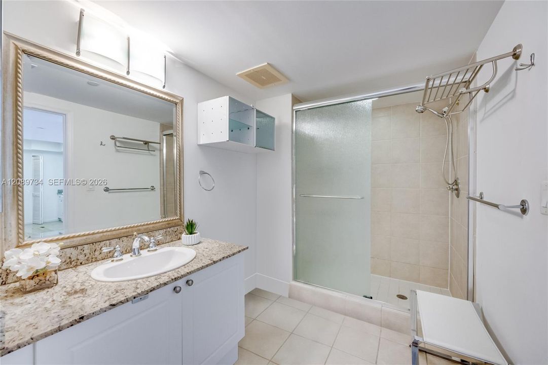 В аренду: $2,900 (2 спален, 2 ванн, 1175 Квадратных фут)