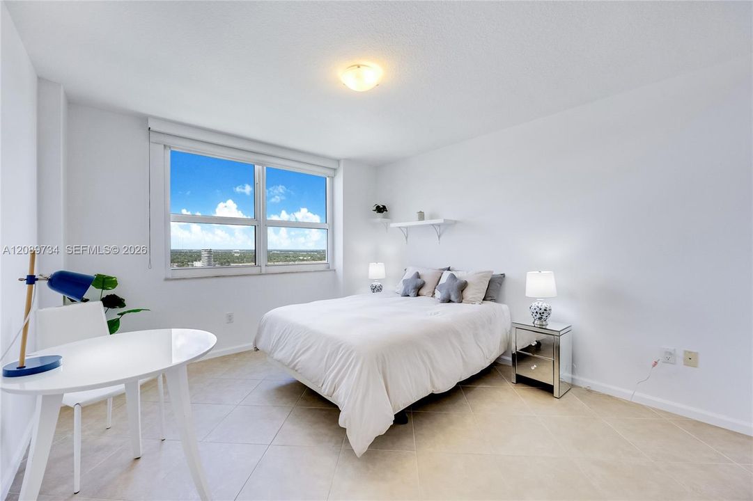 В аренду: $2,900 (2 спален, 2 ванн, 1175 Квадратных фут)