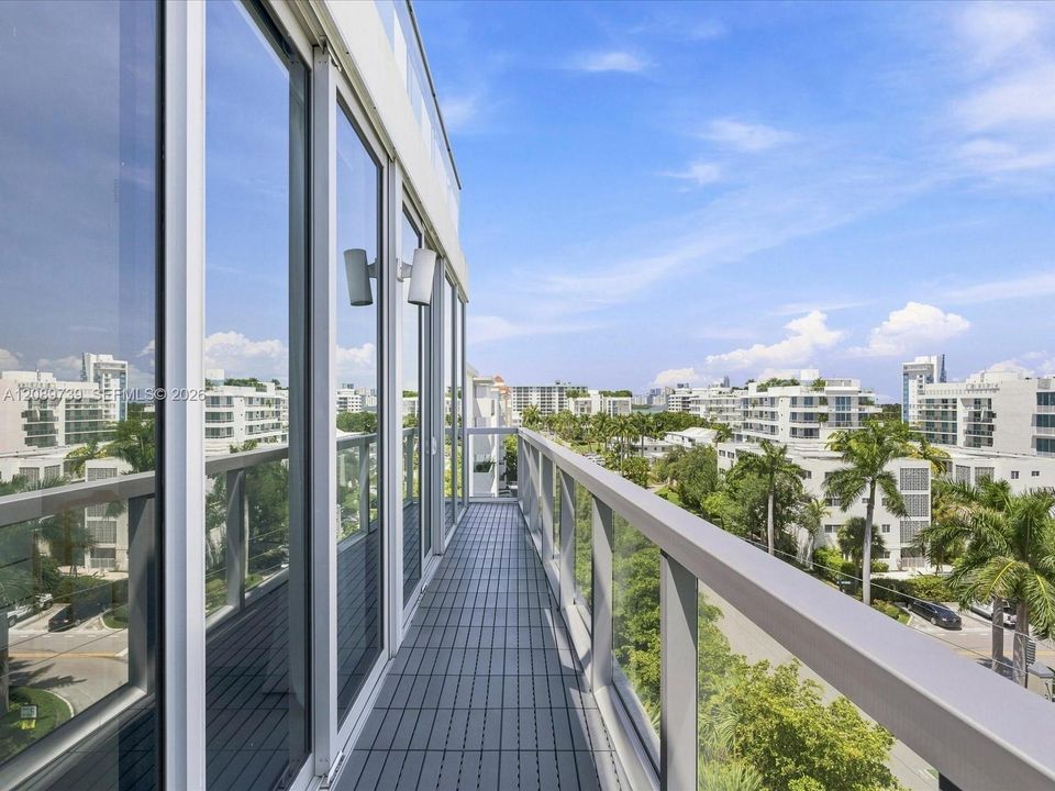 待售: $1,095,000 (2 贝兹, 2 浴室, 1276 平方英尺)