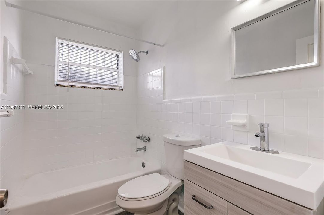 For Rent: $2,295 (2 beds, 1 baths, 1540 Square Feet)