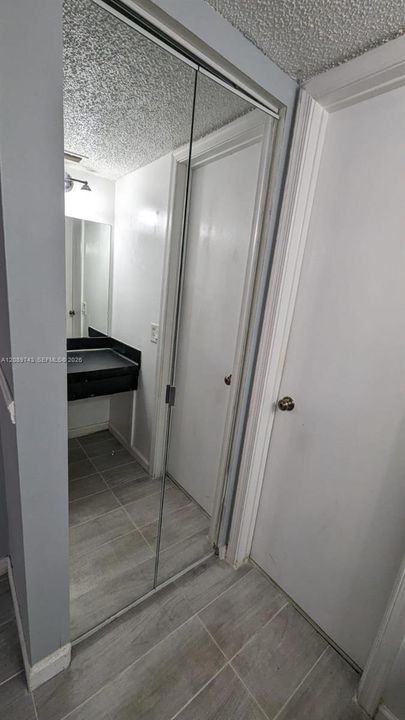 En Venta: $215,000 (2 camas, 2 baños, 1091 Pies cuadrados)