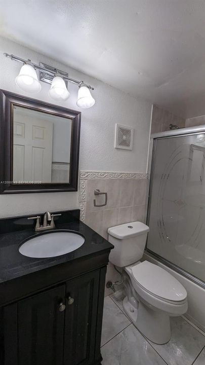 En Venta: $215,000 (2 camas, 2 baños, 1091 Pies cuadrados)