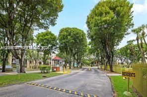 For Rent: $1,800 (1 beds, 1 baths, 614 Square Feet)
