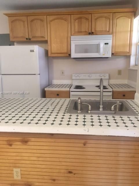 For Rent: $1,850 (3 beds, 2 baths, 1056 Square Feet)
