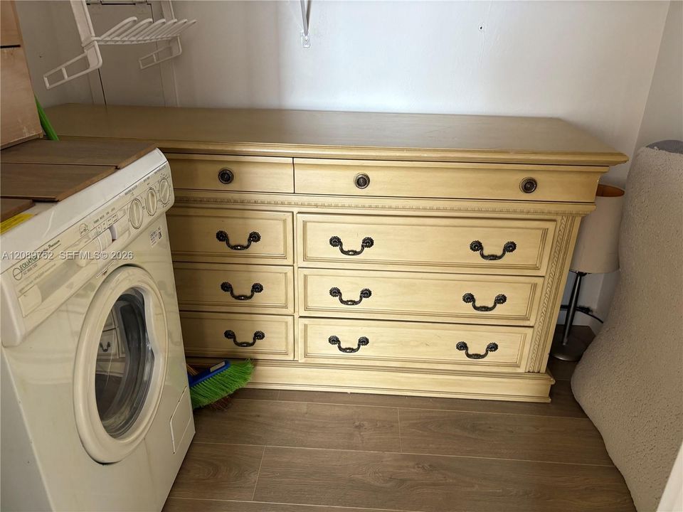 For Rent: $1,999 (0 beds, 1 baths, 400 Square Feet)