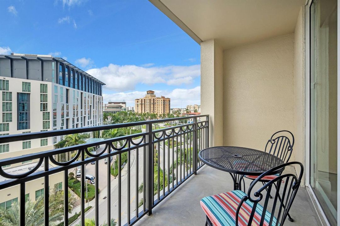 Double-wide Balcony Views