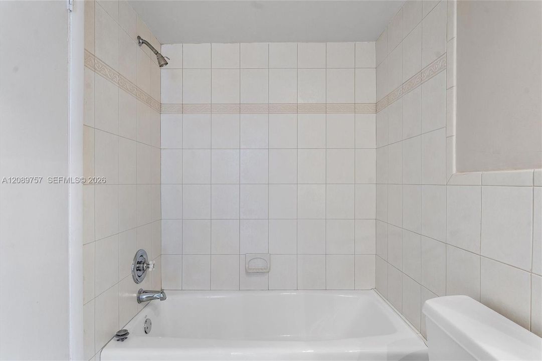 For Sale: $1,195,000 (3 beds, 2 baths, 2632 Square Feet)