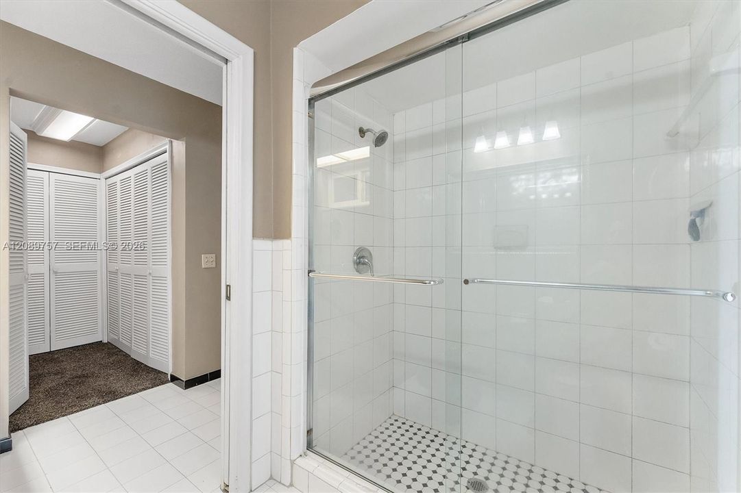 For Sale: $1,195,000 (3 beds, 2 baths, 2632 Square Feet)