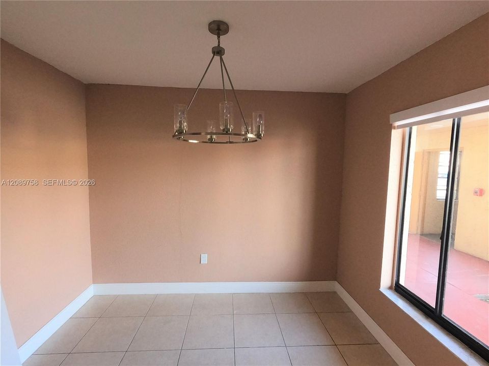 For Rent: $2,700 (3 beds, 2 baths, 1190 Square Feet)