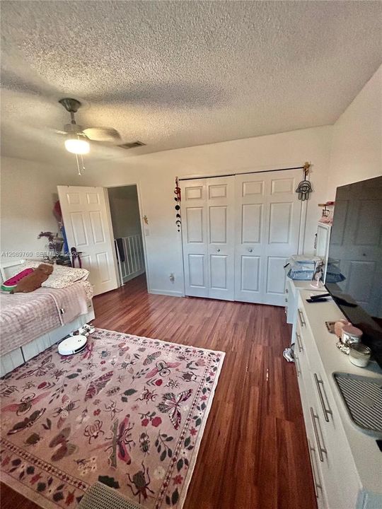 En Venta: $350,000 (3 camas, 2 baños, 1290 Pies cuadrados)