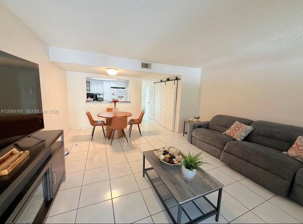 En Venta: $350,000 (3 camas, 2 baños, 1290 Pies cuadrados)