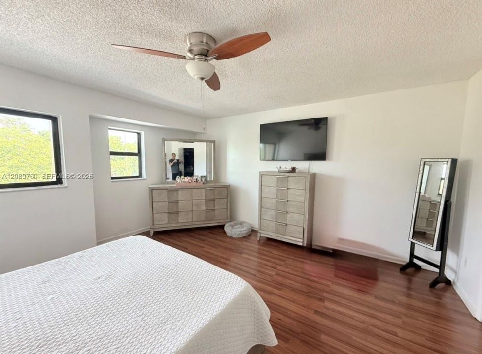 En Venta: $350,000 (3 camas, 2 baños, 1290 Pies cuadrados)