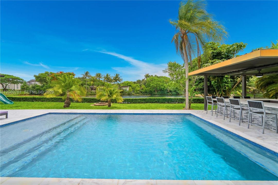For Sale: $3,100,000 (4 beds, 4 baths, 2380 Square Feet)