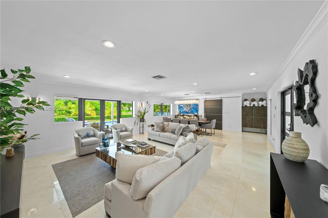For Sale: $3,100,000 (4 beds, 4 baths, 2380 Square Feet)