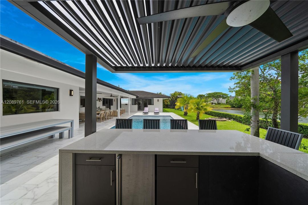 For Sale: $3,100,000 (4 beds, 4 baths, 2380 Square Feet)