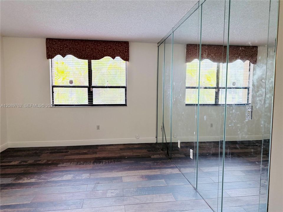 En Venta: $260,000 (2 camas, 2 baños, 1400 Pies cuadrados)