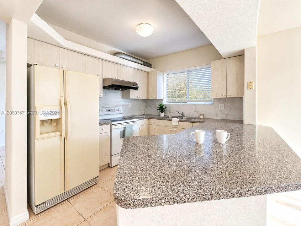 В аренду: $2,995 (3 спален, 2 ванн, 1700 Квадратных фут)