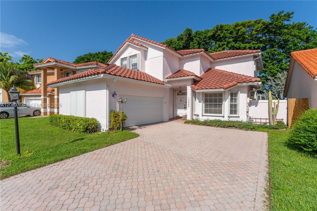For Sale: $730,000 (5 beds, 3 baths, 2230 Square Feet)