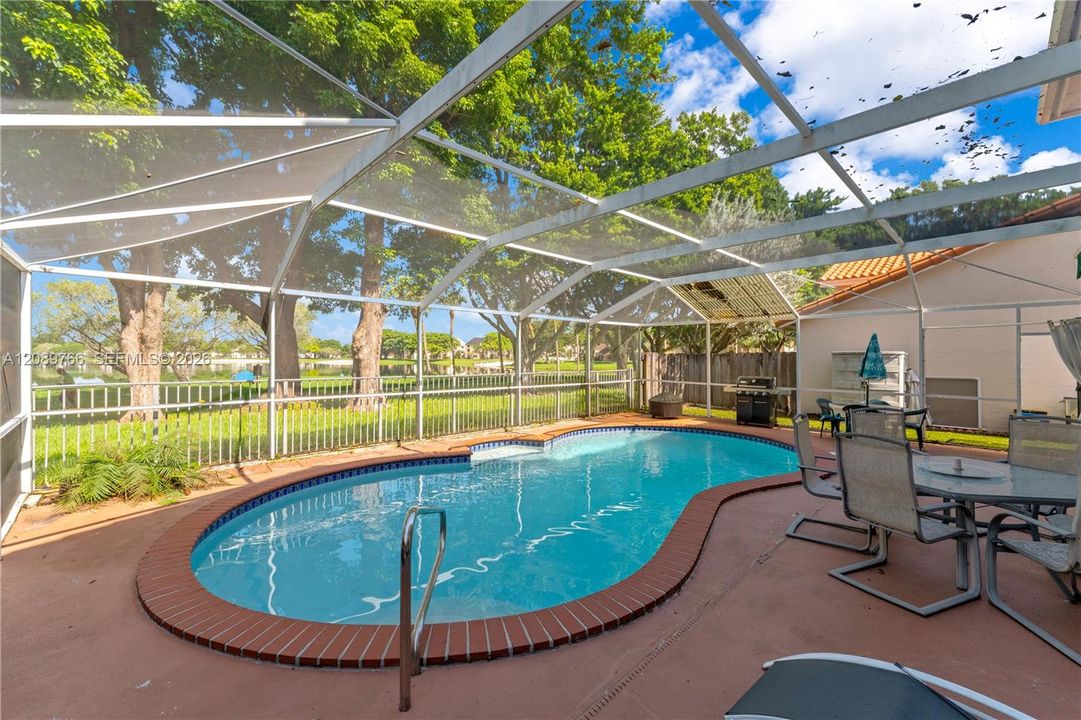 For Sale: $730,000 (5 beds, 3 baths, 2230 Square Feet)