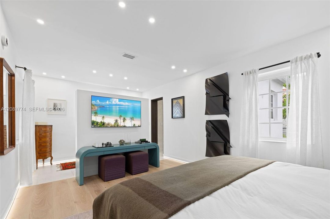 En Venta: $1,795,000 (3 camas, 2 baños, 1826 Pies cuadrados)
